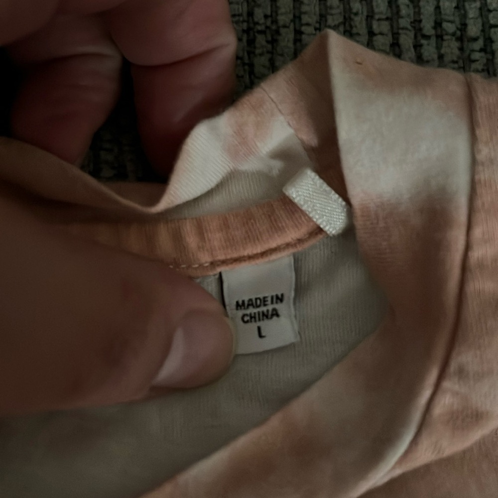 Guess Women's Pink Cropped Tie Dye Logo Graphic Tee Size Large - Picture 11 of 11